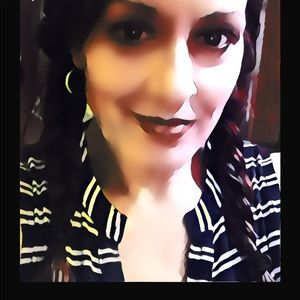 Meet your Posher, Connie